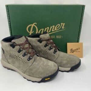 Size 9 Danner Women's Inquire Chukka